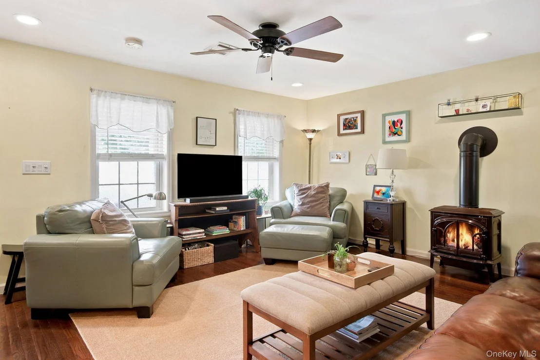Photo of 71 Kent Street