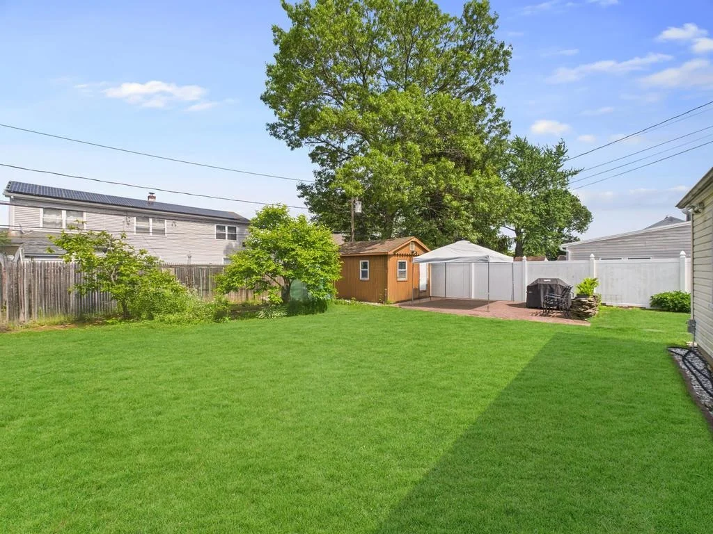 Photo of 335 Loring Road