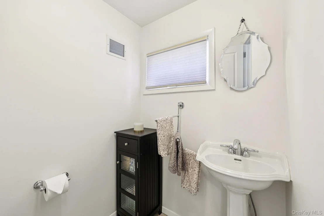 Photo of 12 Old Oak Road