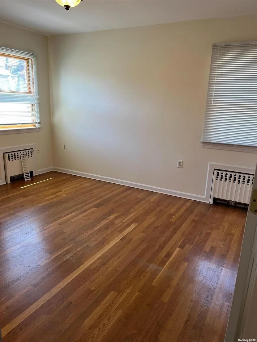 Photo of 150-34 7th Avenue