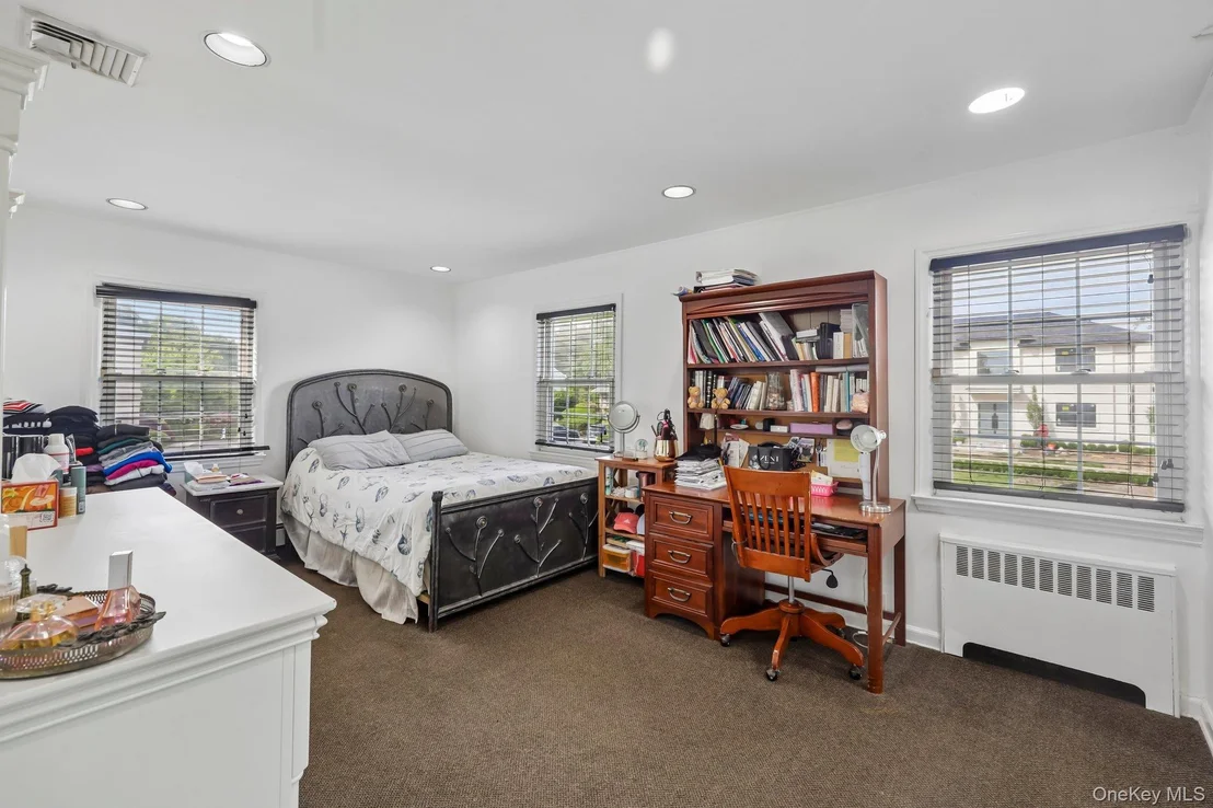 Photo of 1304 Harbor Road