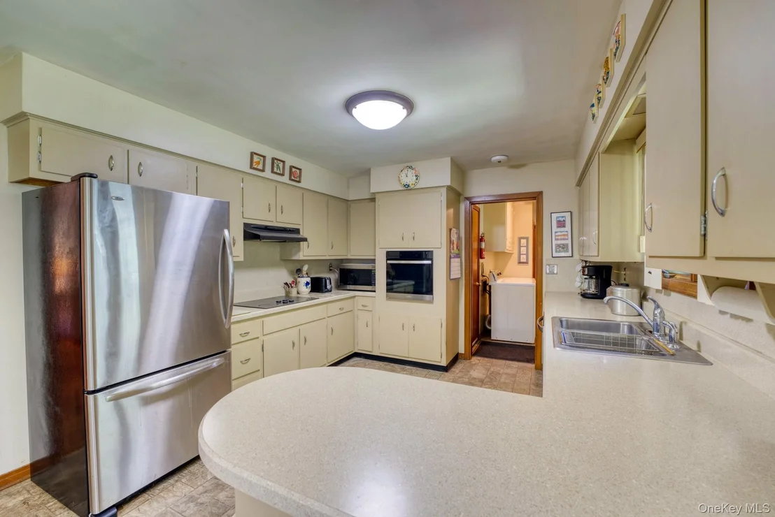 Photo of 146 Schultz Lane