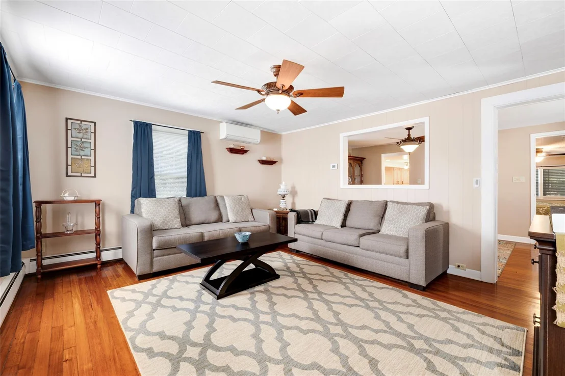 Photo of 47 Pine Avenue