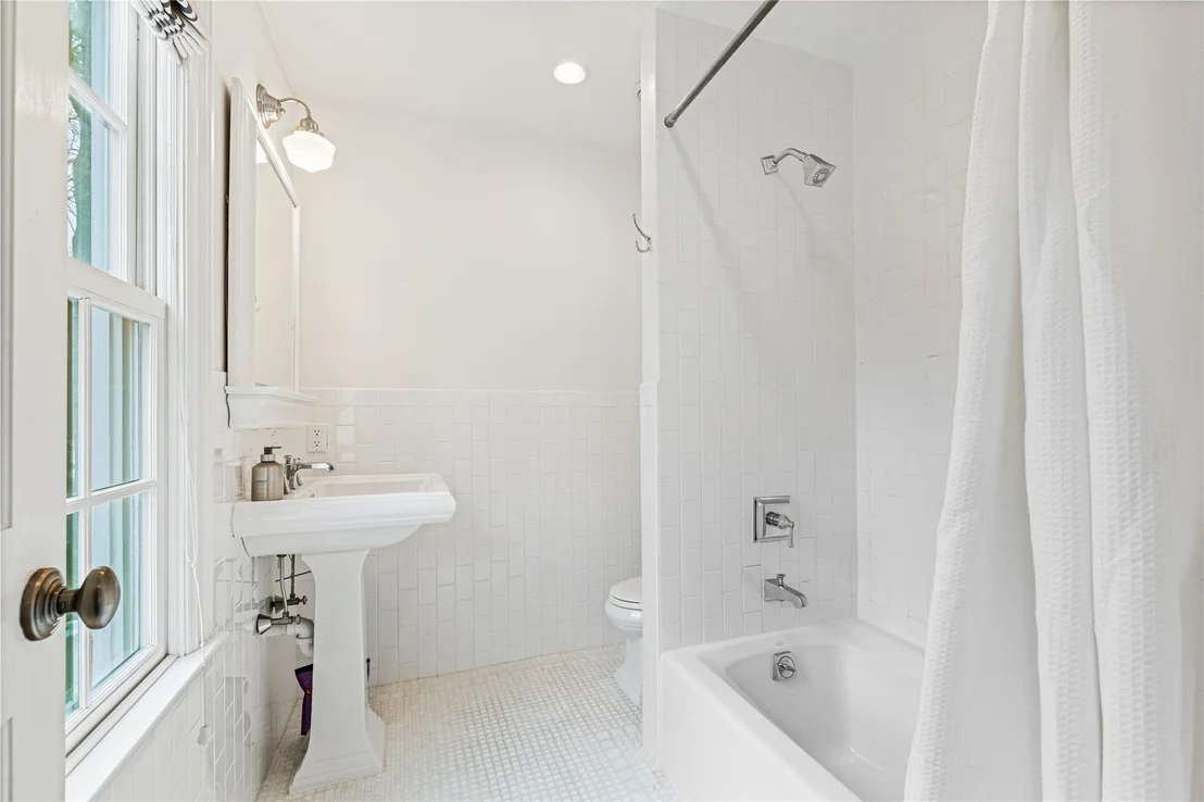 Photo of 51 HARDING Drive