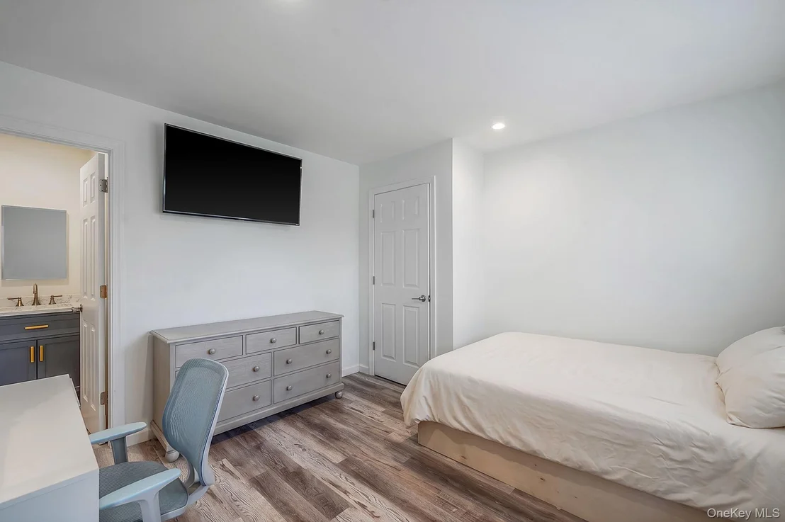 Photo of 48 Hillside Avenue