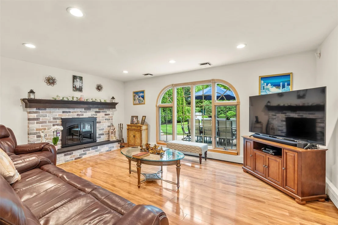 Photo of 8 Wichard Boulevard