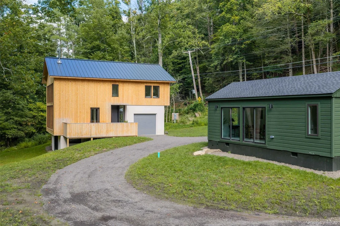 Photo of 332 Mohonk Road