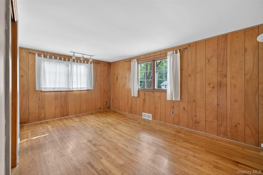 Photo of 33 Windwood Drive