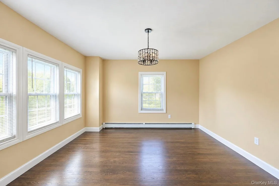 Photo of 236 Plainview Road