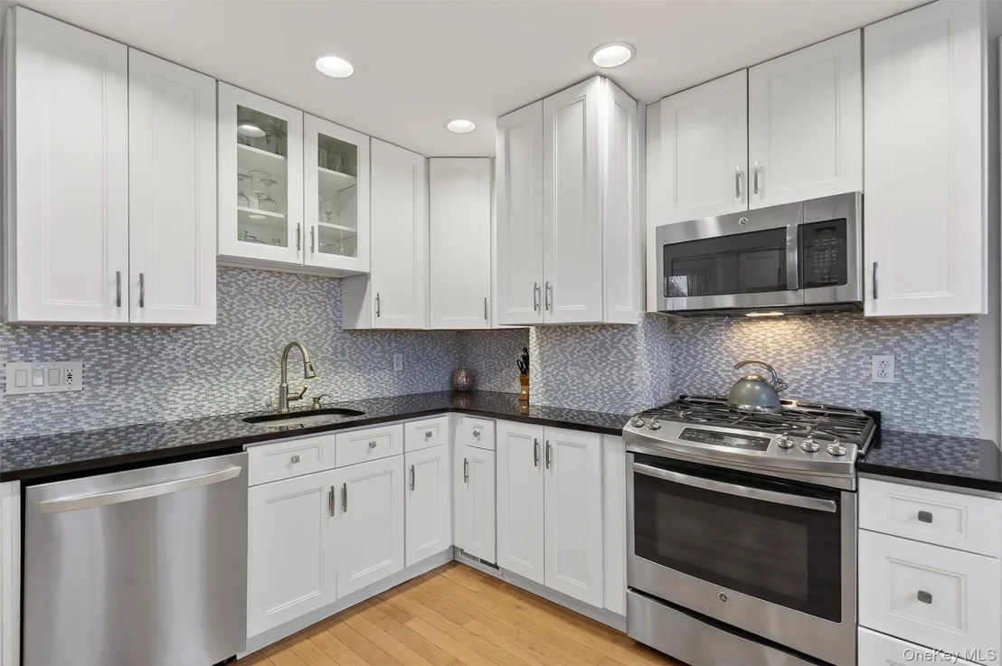 Photo of 19 Forest Avenue