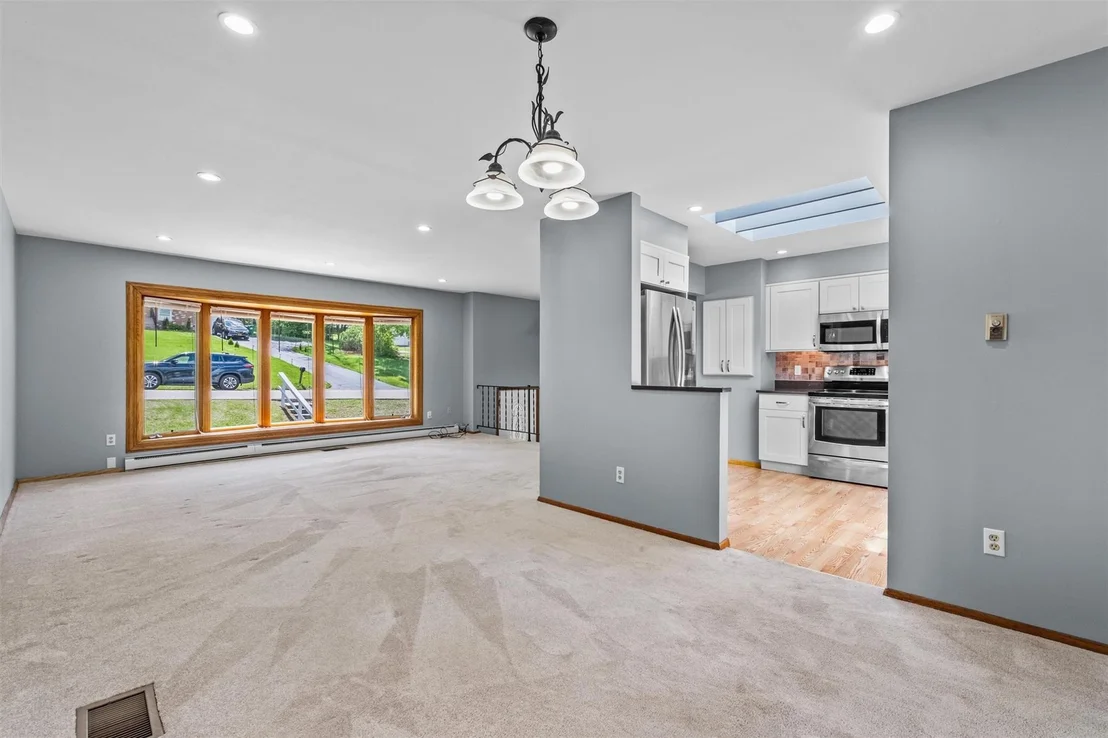 Photo of 8 Cameron Lane
