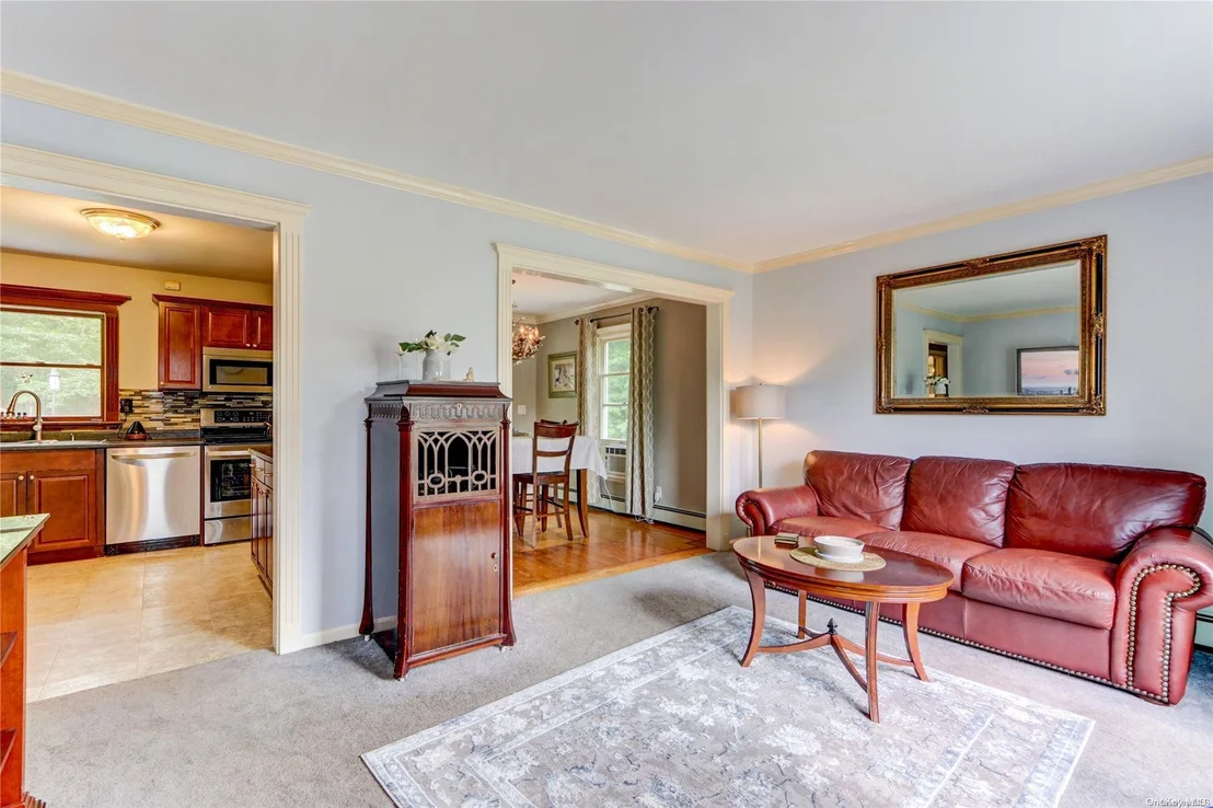 Photo of 205 Washington Drive