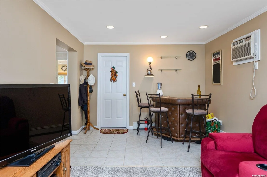 Photo of 350 Blacksmith Road W