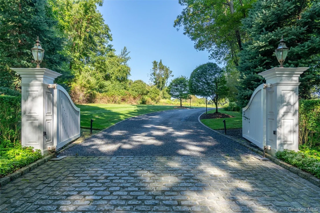 Photo of 697 Short Beach Road
