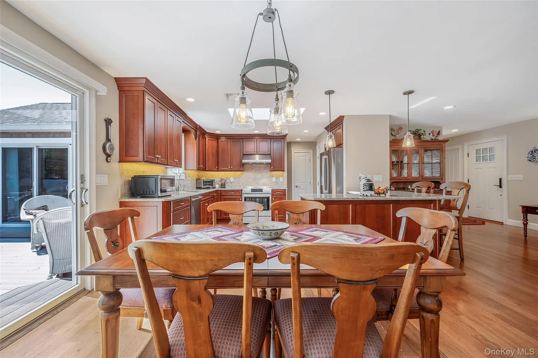 Photo of 15 Evergreen Lane