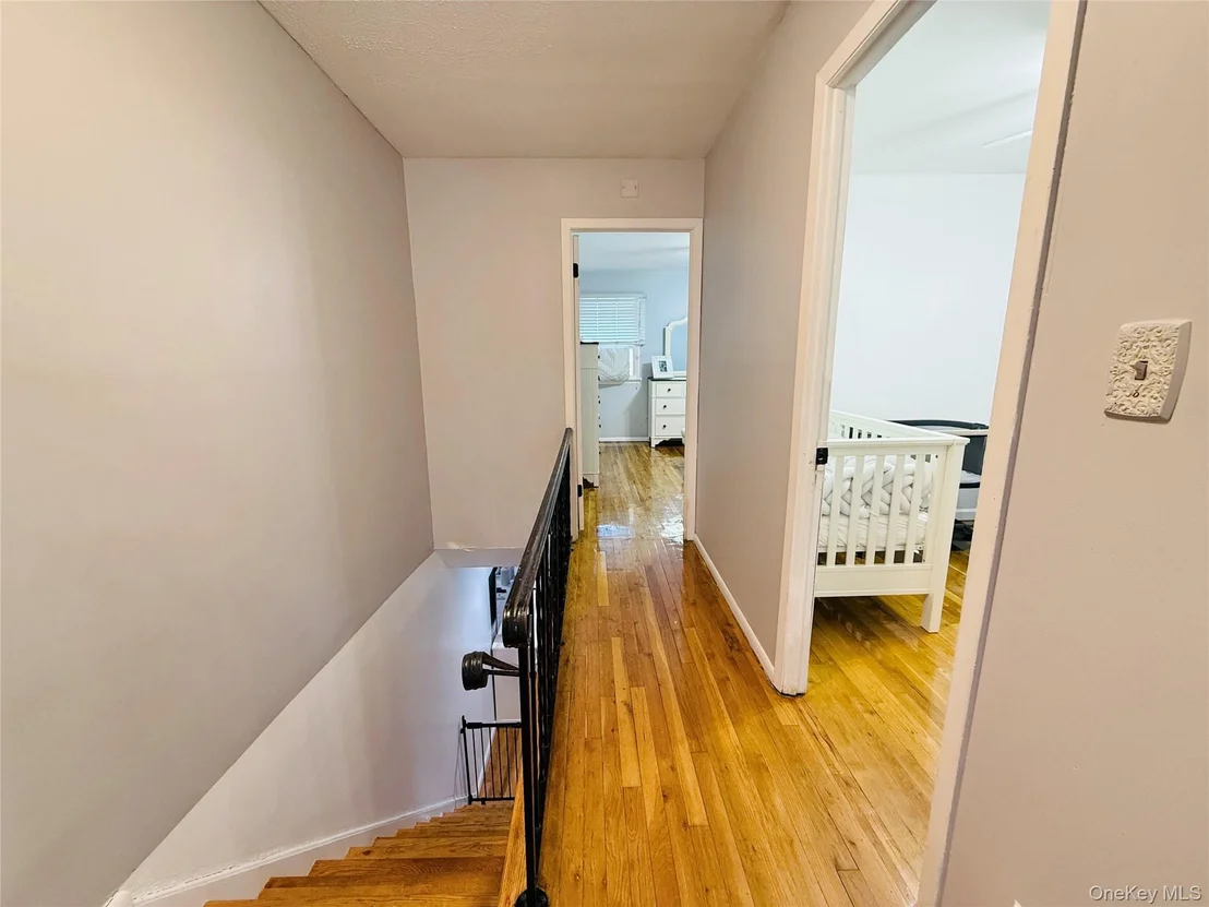Photo of 1663 Waring Avenue