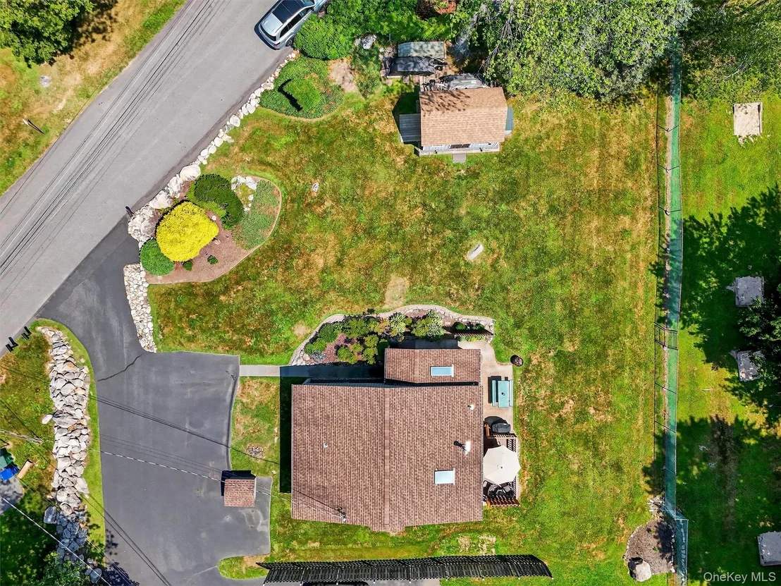Photo of 85 Lakeside Road