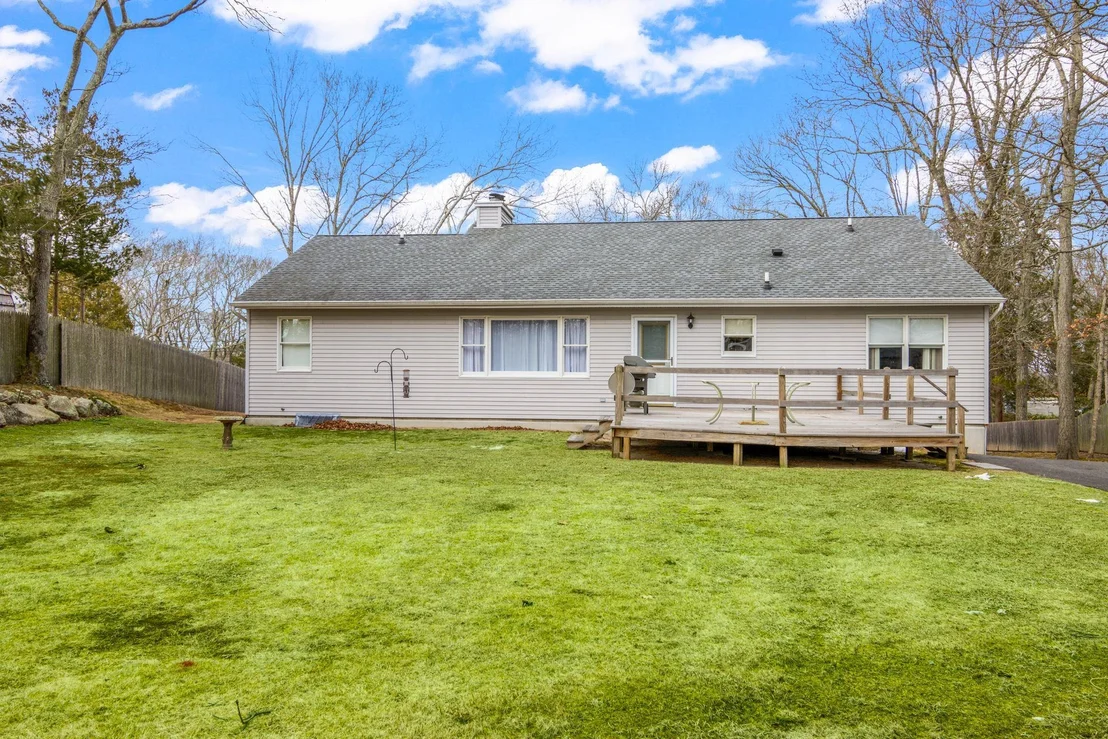 Photo of 8 Rolling Woods Lane