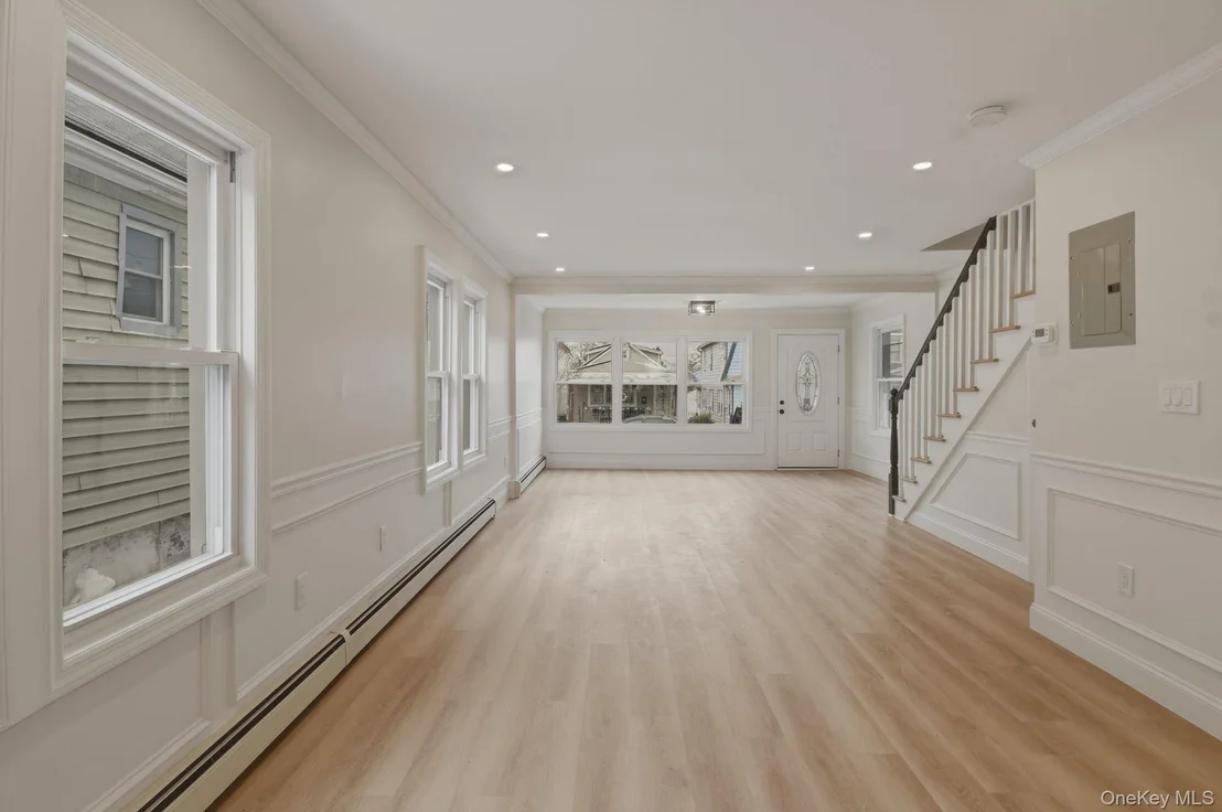 Photo of 424 Thieriot Avenue