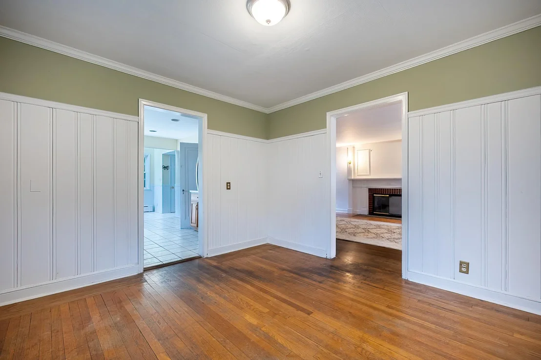 Photo of 545 Ridgeway