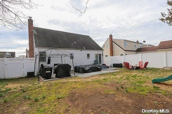 Photo of 44 Audrey Avenue