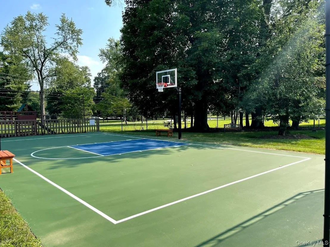 Photo of 806 Eagle Bay Drive