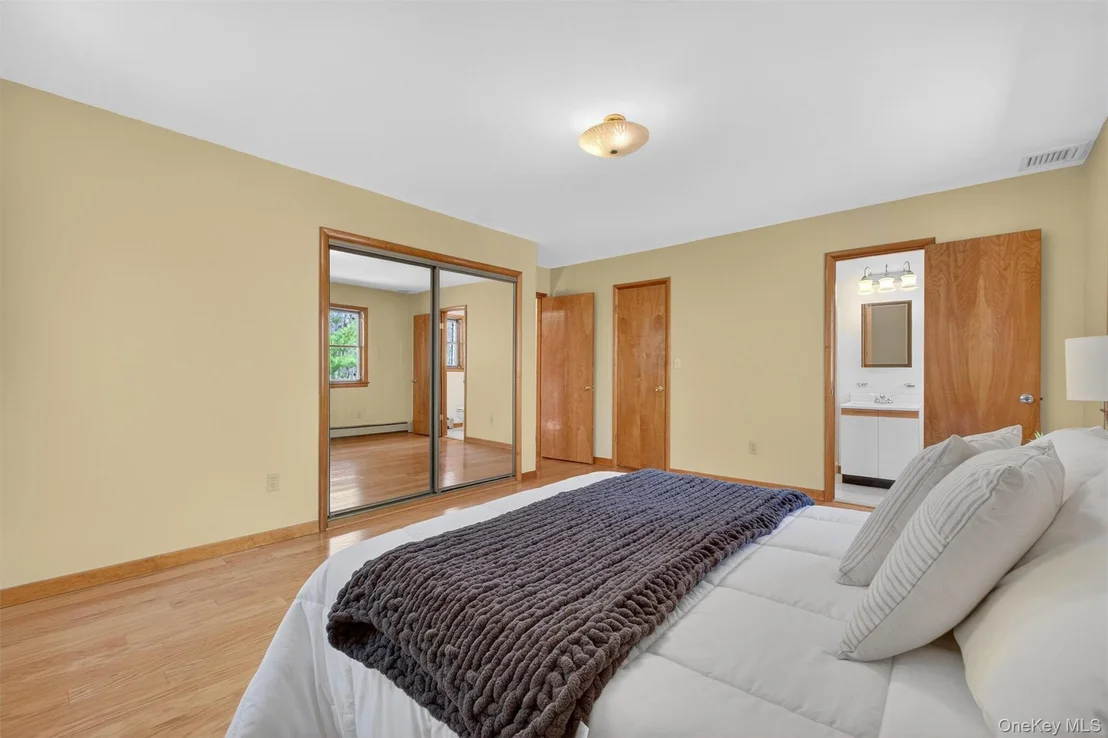 Photo of 31 Deer Ridge Road