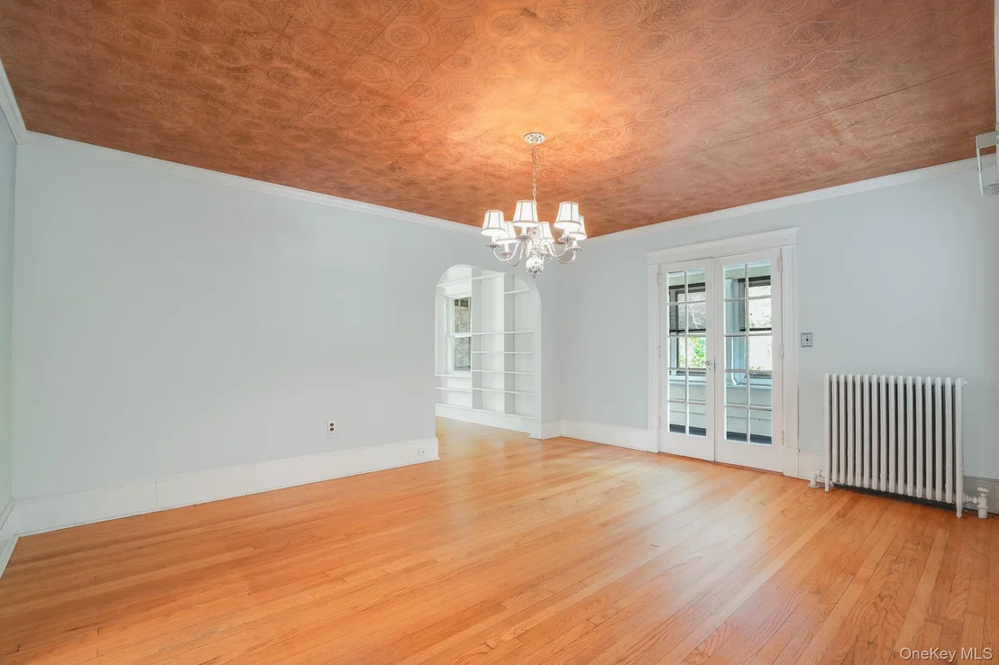 Photo of 170 Hooker Avenue
