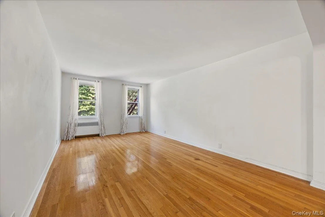 Photo of Unit 4D at 821 Bronx River Road