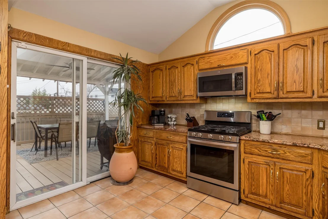Photo of 196 Daniel Road N