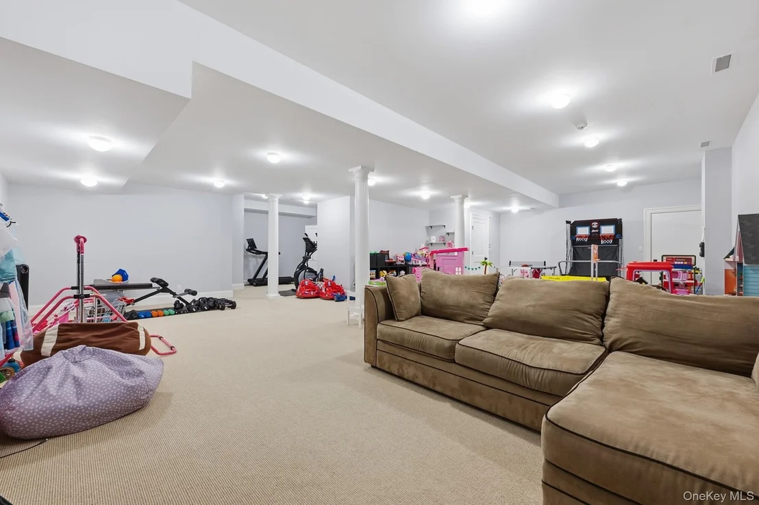 Photo of 11 Long Pond Road