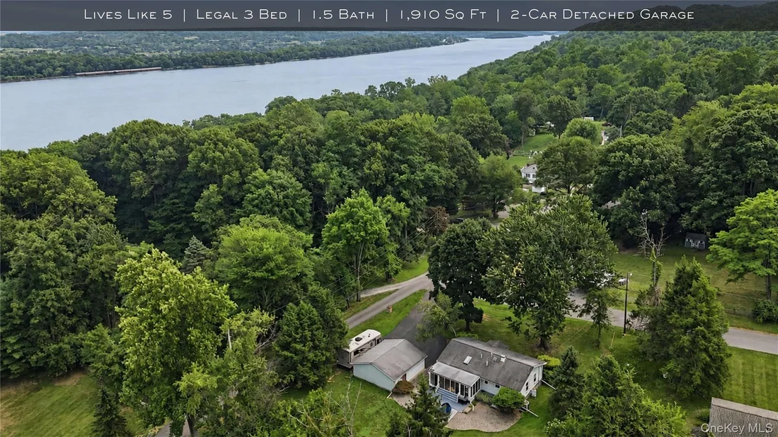 Photo of 4 Seneca Lane