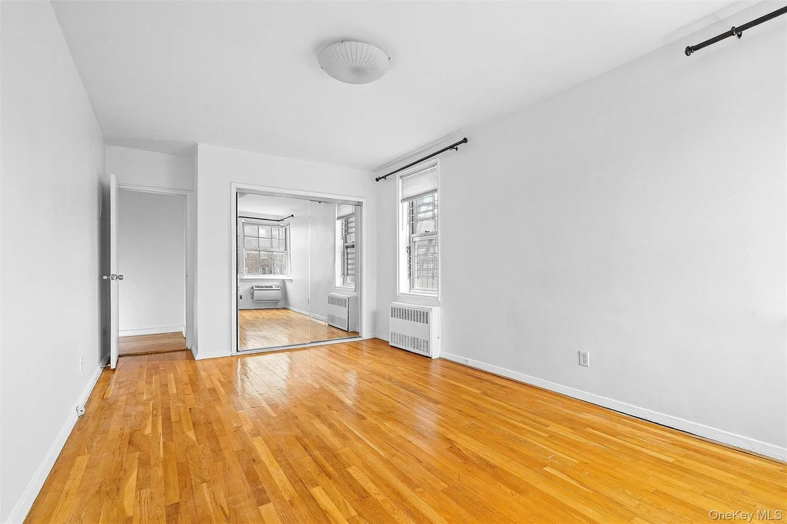 Photo of Unit 5A at 804 Bronx River Road