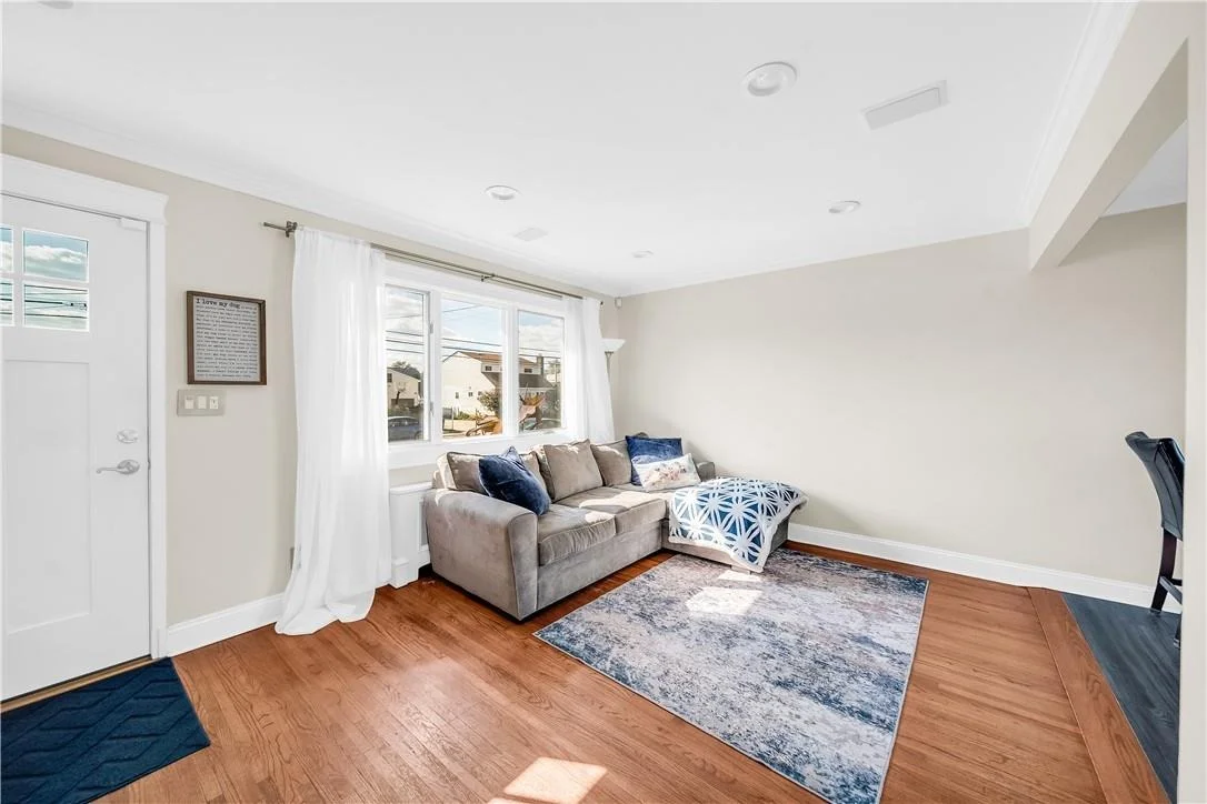 Photo of 75 East Drive