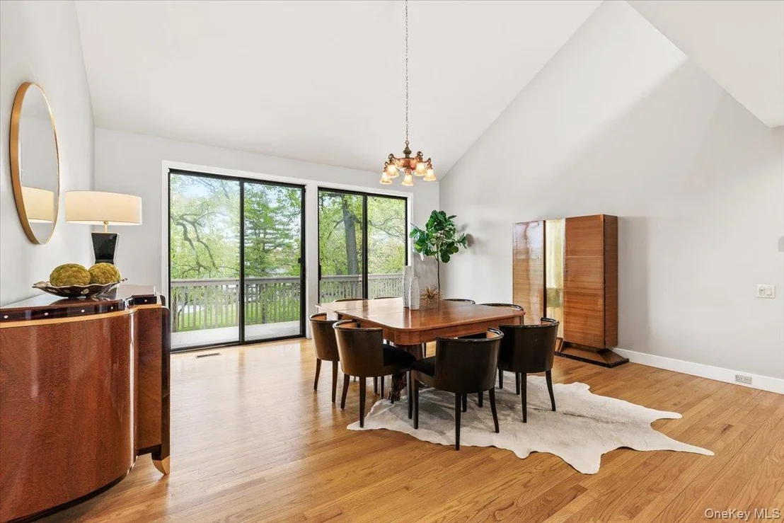 Photo of 3 Lakeside Drive