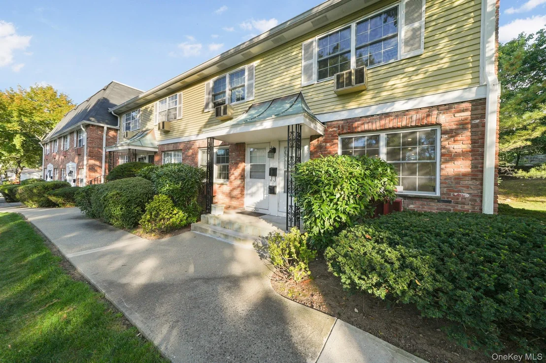 Photo of 199 Parkside Drive