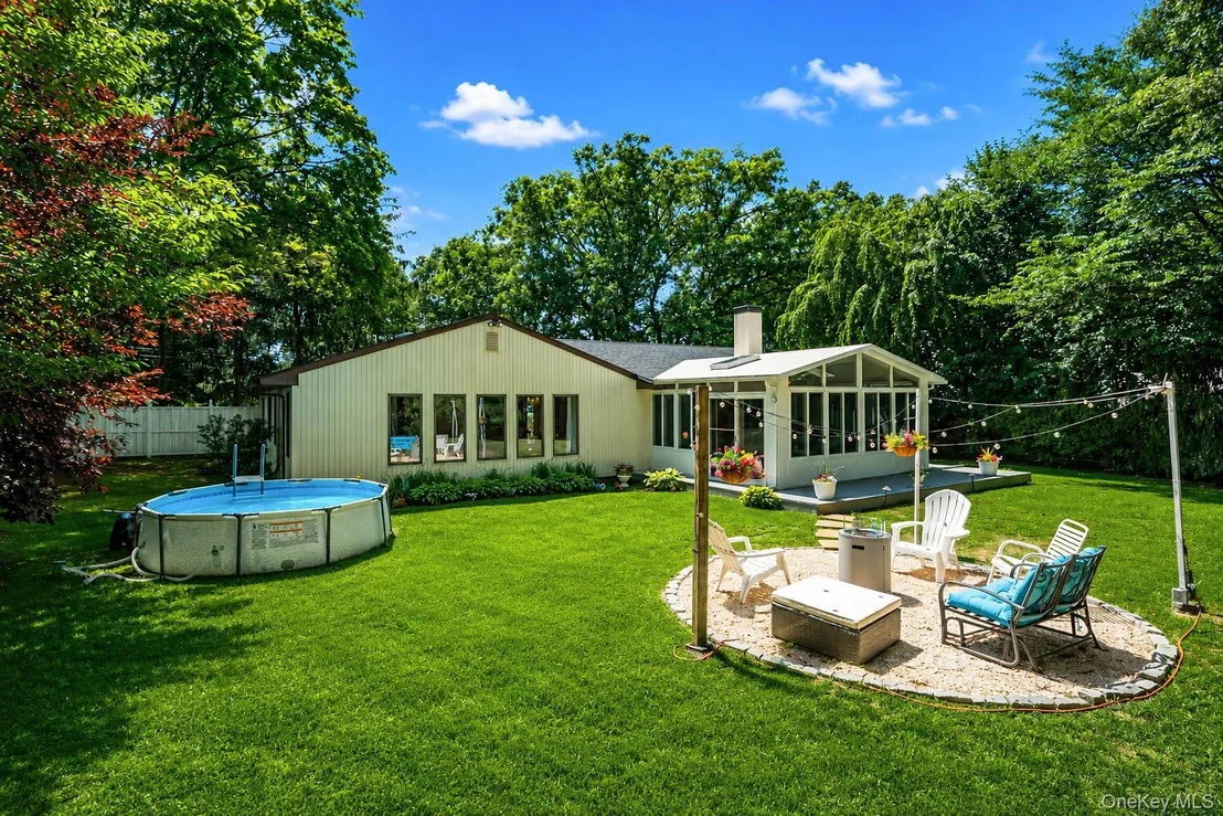 Photo of 1011 Old Town Road