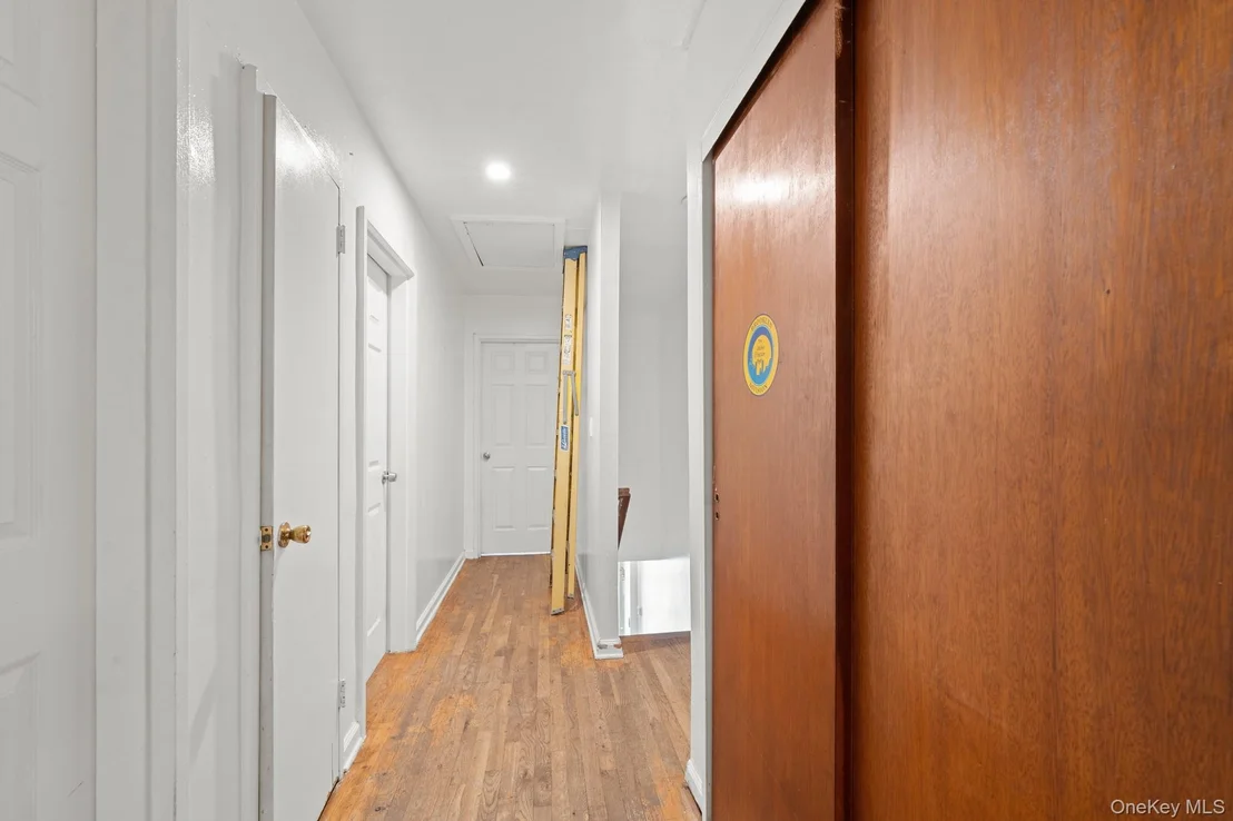 Photo of 160 Stephens Avenue