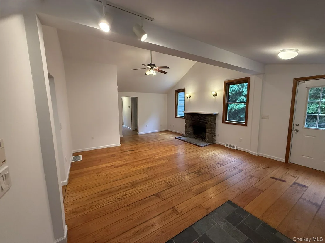 Photo of 76 Arcadian Trail