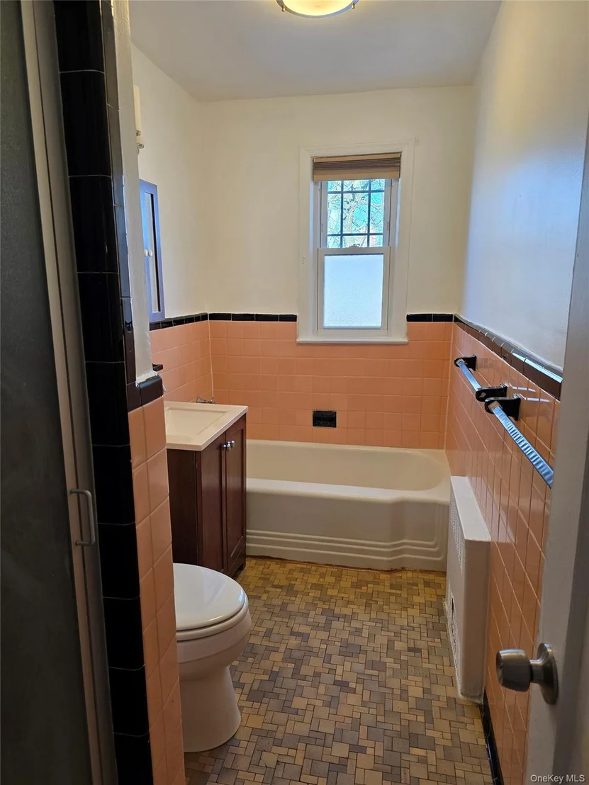 Photo of 150-25 77th Road