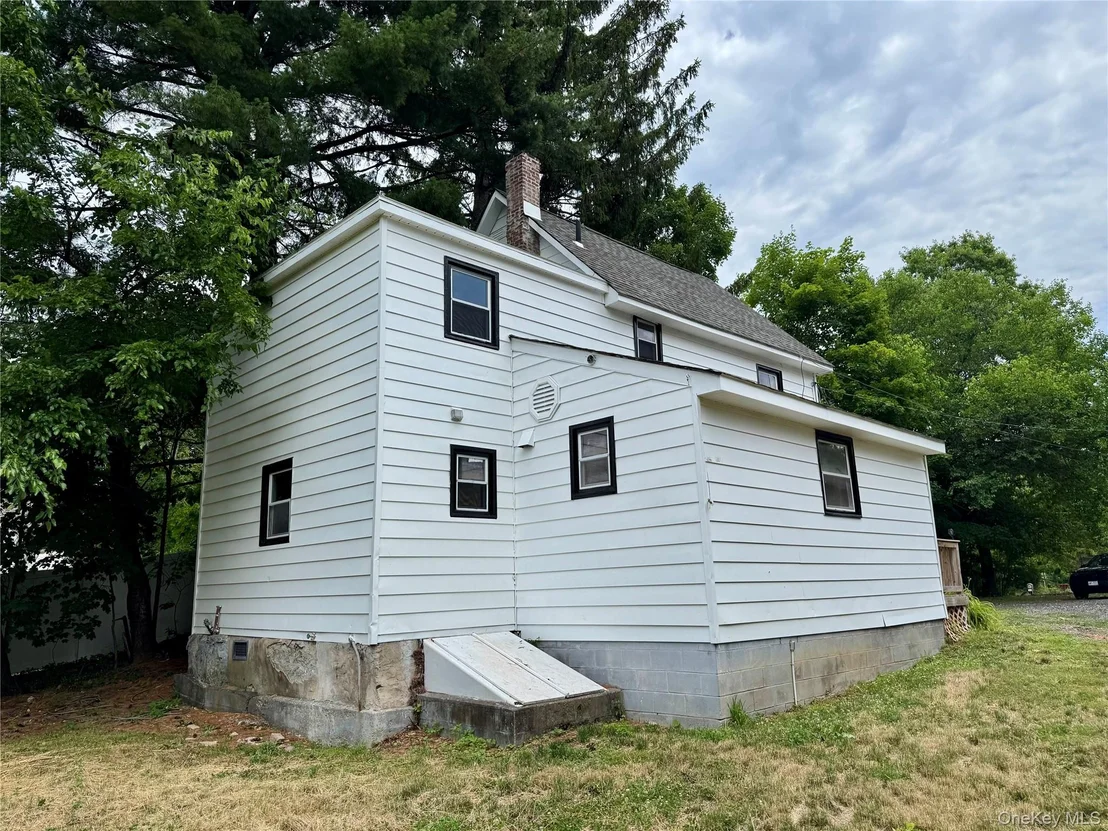 Photo of 431 Violet Avenue