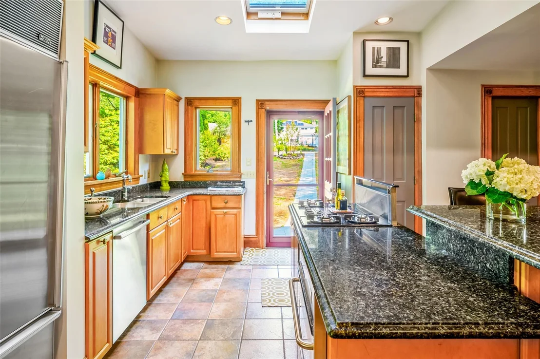 Photo of 33 Ridge Road