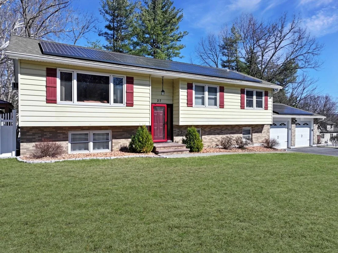 Photo of 27 Hilltop Drive