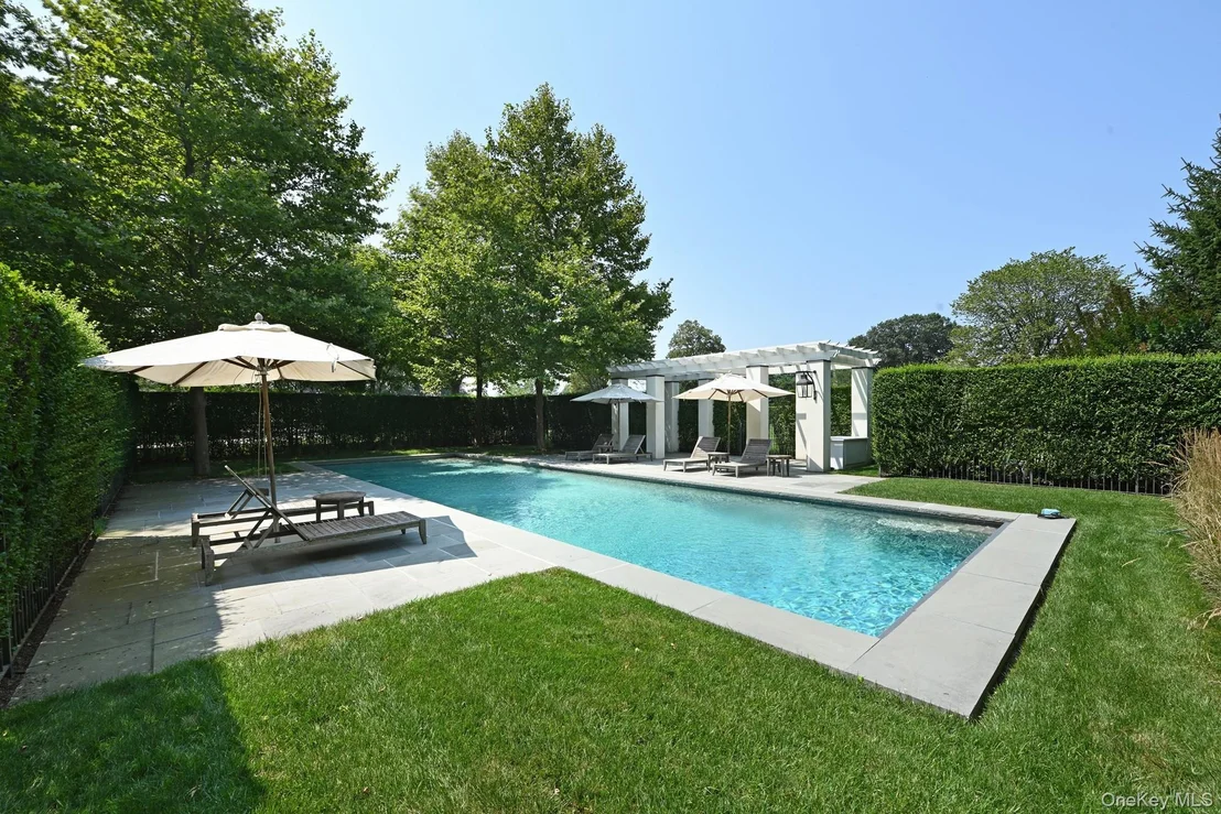 Photo of 73 Park Drive S