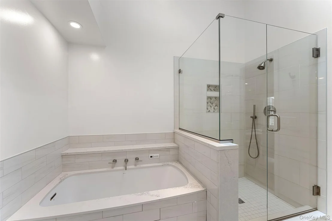 Photo of 611 Pondside Drive