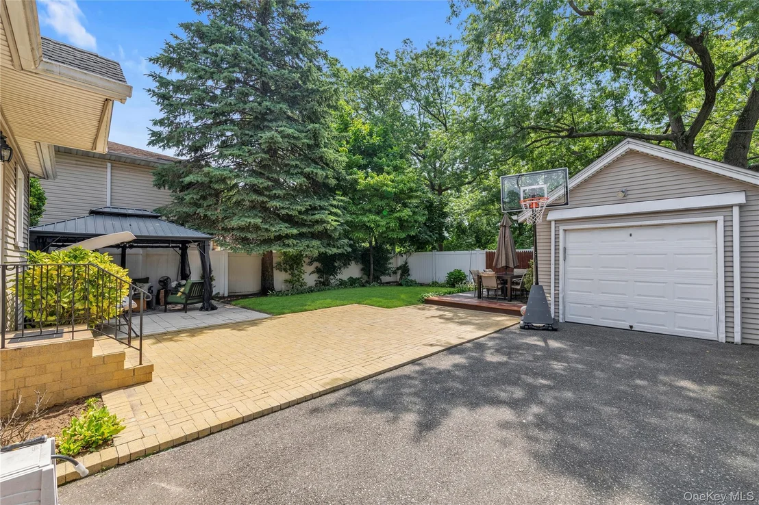 Photo of 144 Buckingham Place