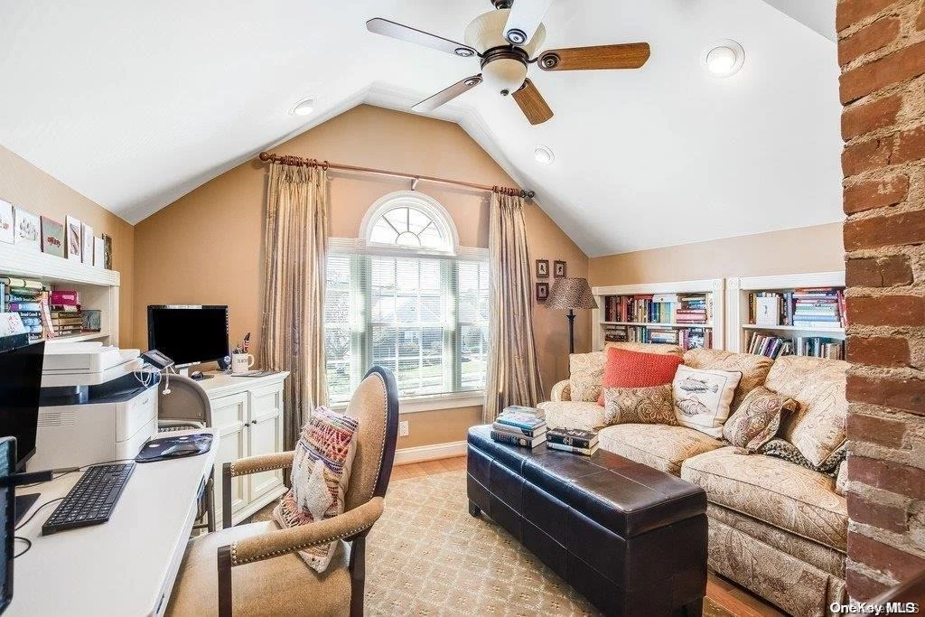 Photo of 15 Rowe Avenue