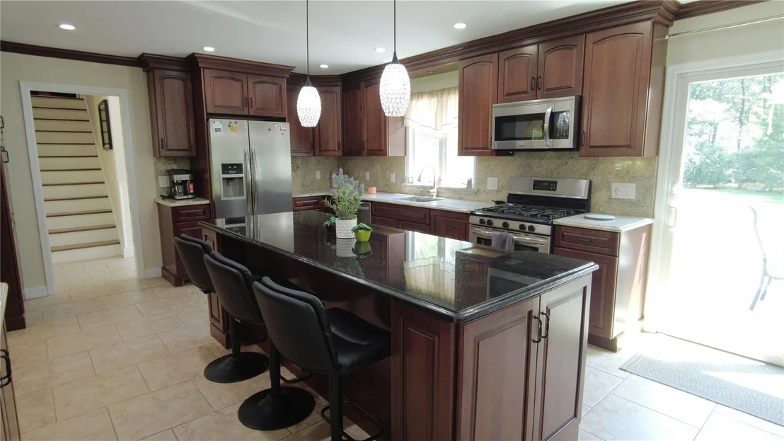 Photo of 9 Deerfield Drive