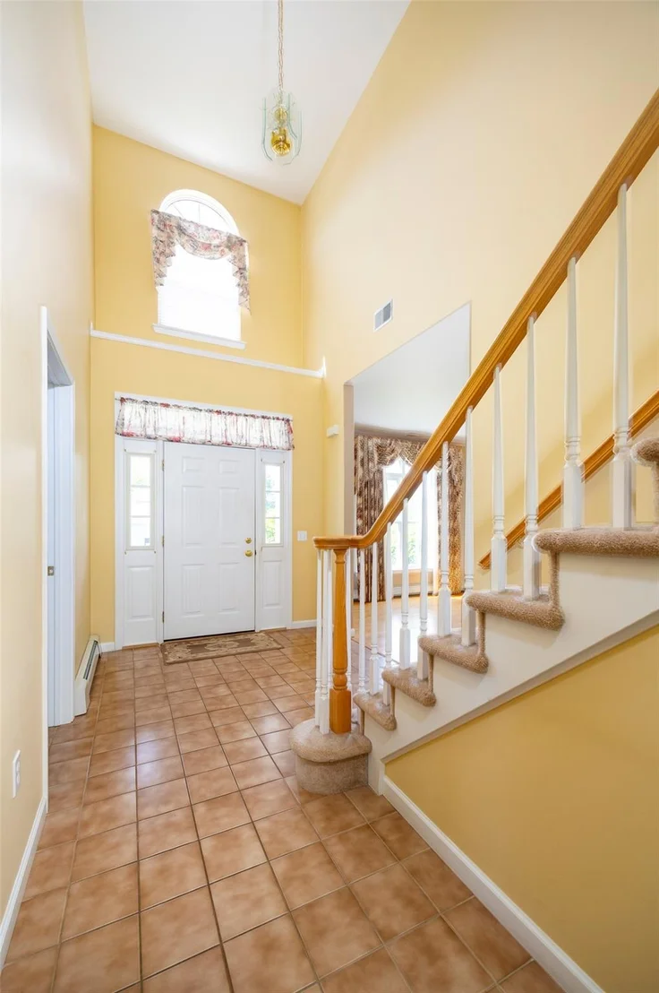 Photo of 7 Coachlight Drive