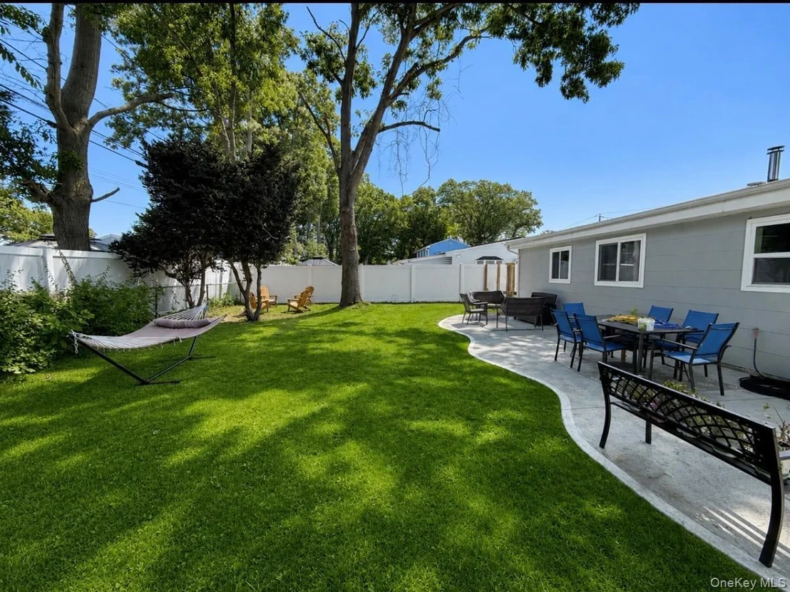 Photo of 65 Biscayne Drive
